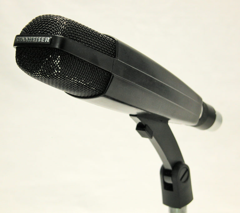 Sennheiser MD421 left front
